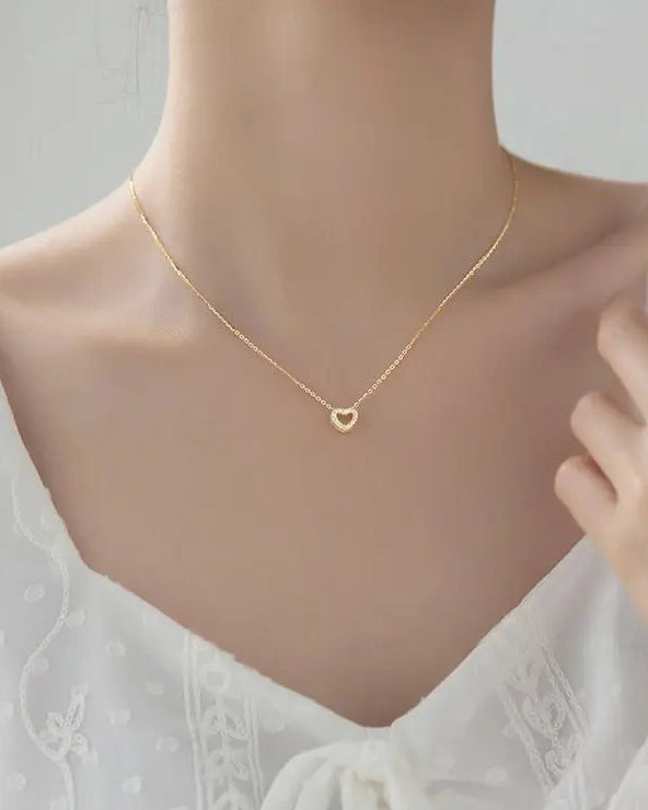 Pretty Dainty Heart Necklace - Golden Hour BoutiqueNecklaces