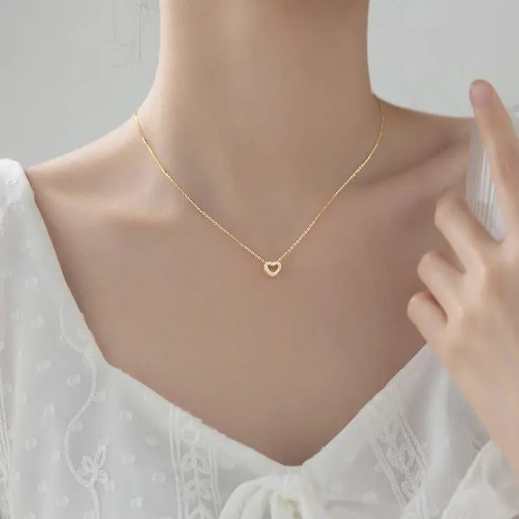 Pretty Dainty Heart Necklace - Golden Hour BoutiqueNecklaces