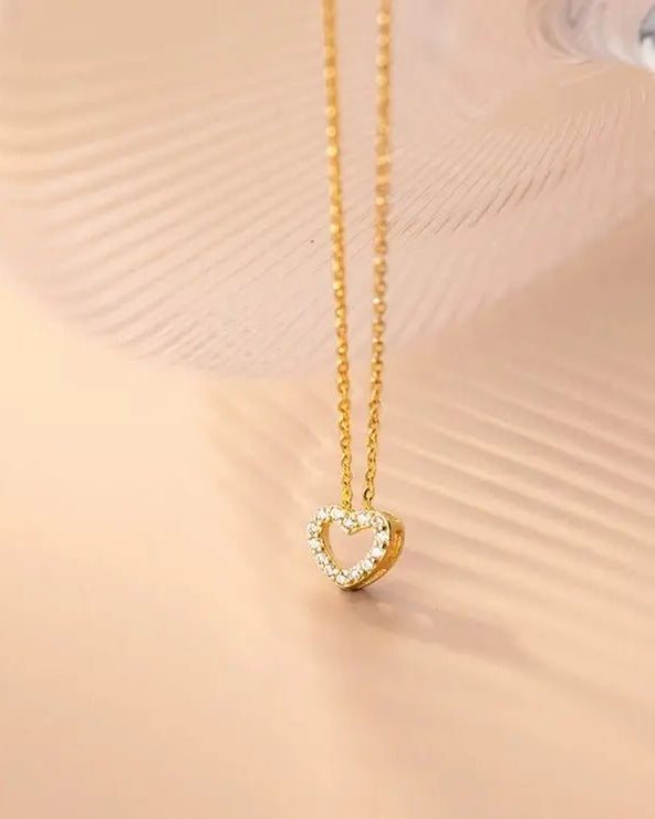 Pretty Dainty Heart Necklace - Golden Hour BoutiqueNecklaces