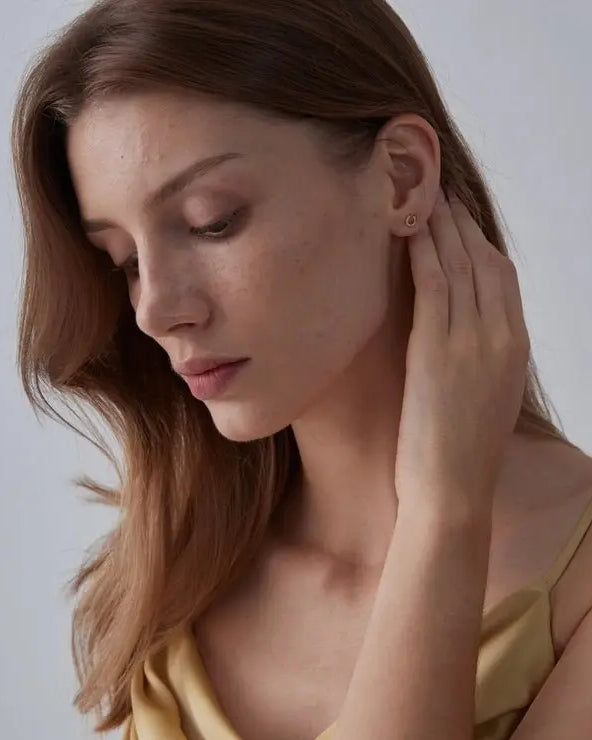 Lucky Horseshoe Dainty Stud Earrings - Golden Hour BoutiqueEarrings