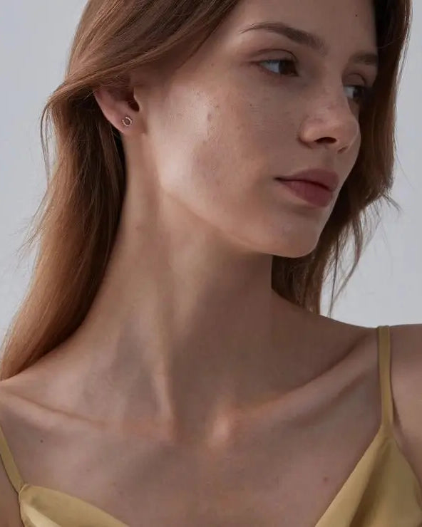 Lucky Horseshoe Dainty Stud Earrings - Golden Hour BoutiqueEarrings