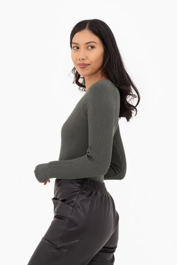 Closet Staple Long Sleeve Bodysuit - Golden Hour BoutiqueBodysuits