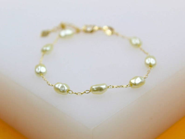 Gold Oval Pearl Necklace