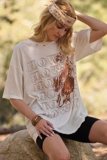 Howdy Western Vintage Graphic Tee - Golden Hour BoutiqueGraphic Tees