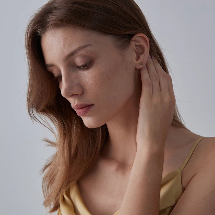 Lucky Horseshoe Dainty Stud Earrings - Golden Hour BoutiqueEarrings