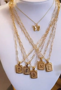 Gold Letter Plate Linked Necklace