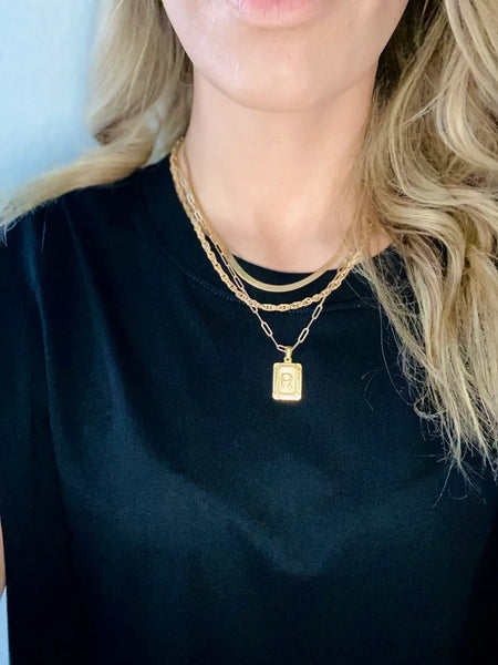 Gold Letter Plate Linked Necklace